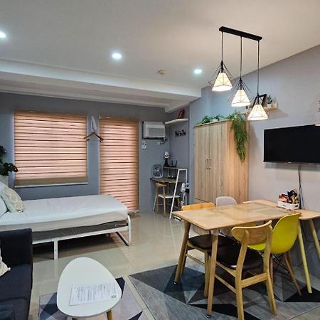 The Fika Room Near Mnl Airport - Scandi Studio Unit With Fast Wi-Fi & Netflix - Read Full Property Desc Before Booking Manilla Buitenkant foto