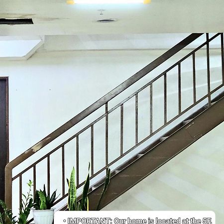 The Fika Room Near Mnl Airport - Scandi Studio Unit With Fast Wi-Fi & Netflix - Read Full Property Desc Before Booking Manilla Buitenkant foto